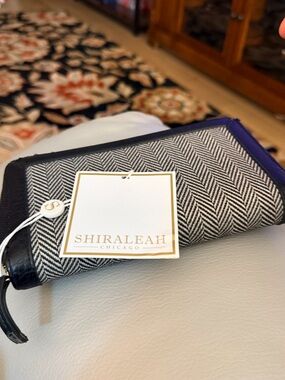 Shiraleah Chicago Black & White Herringbone Zip Wallet with Leather Trim NWT